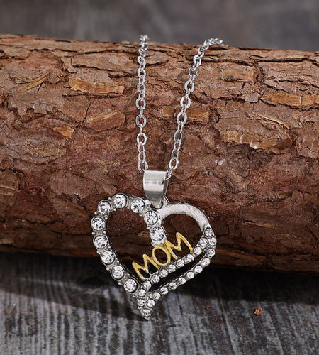 Alloy Inlaid Zircon Heart Pendant Necklace