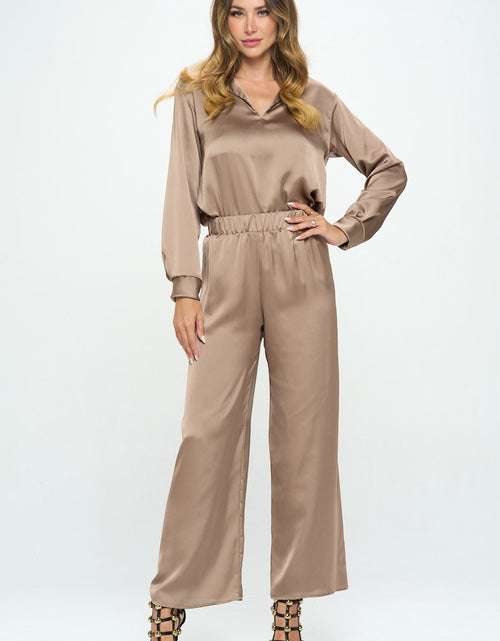 Load image into Gallery viewer, Stretch Satin Pants w/ Elastic Waist and Pockets
