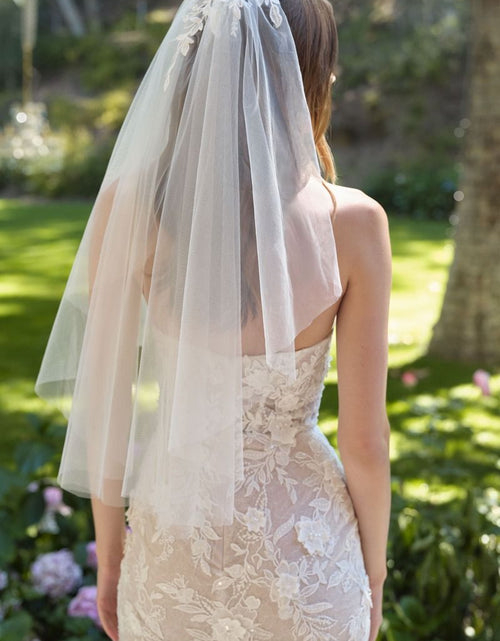 Load image into Gallery viewer, Strapless Mermaid Bridal Gown
